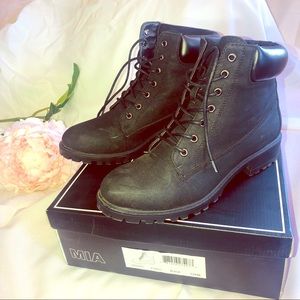 Mia black boots size 12 new
